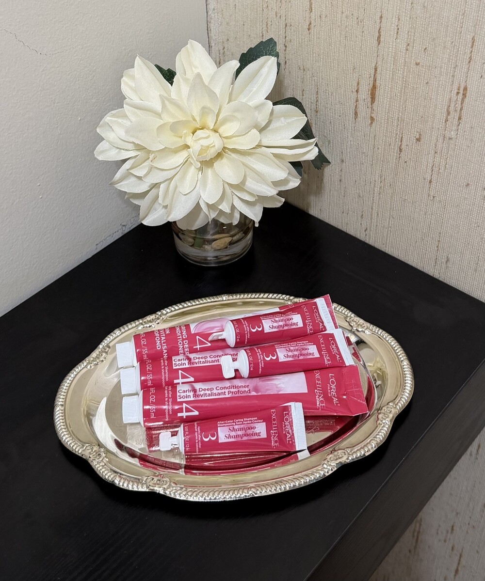 L'OREAL Deep Conditioner 1.86 oz/55 ml + GIFT (3 Shampoo) ~ Lot of 3 Tubes
